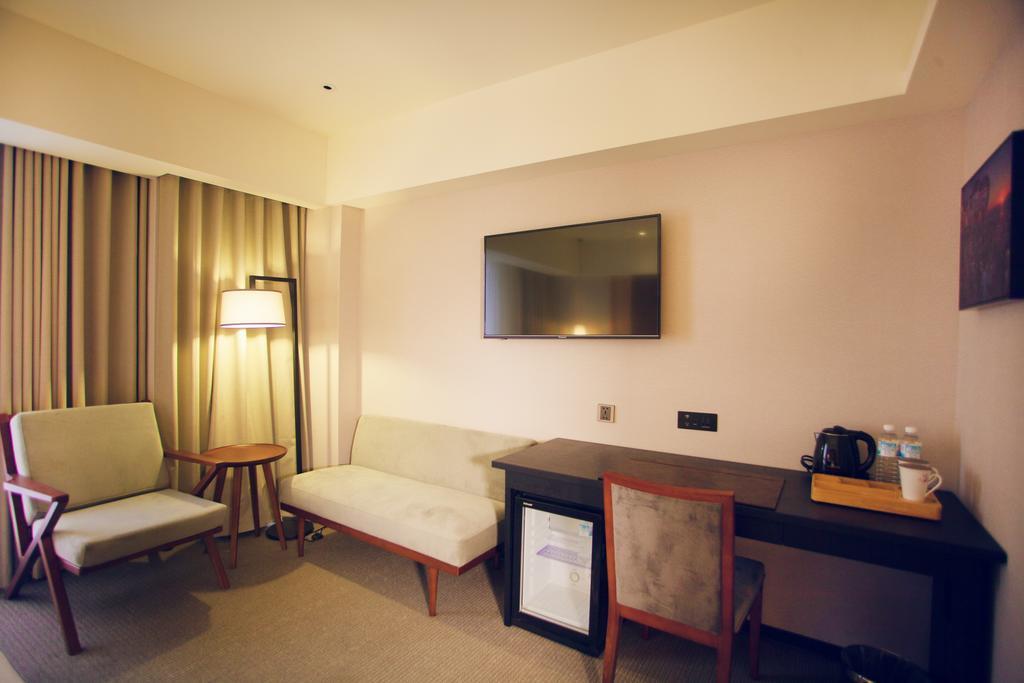 Inn By The Village Taitung Екстериор снимка