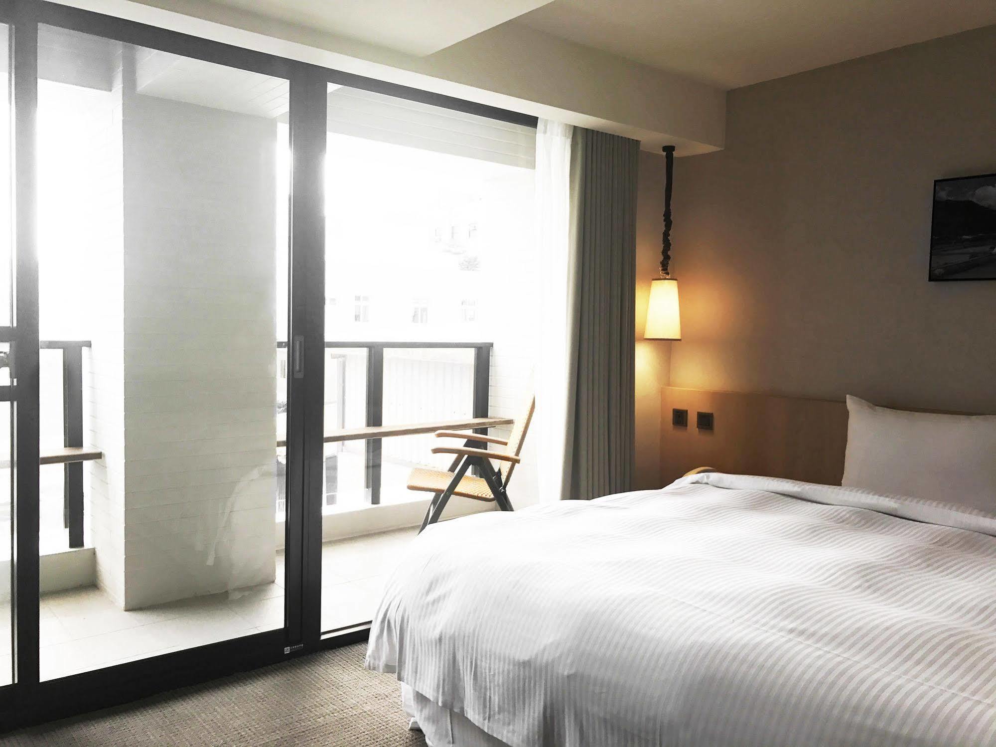Inn By The Village Taitung Екстериор снимка