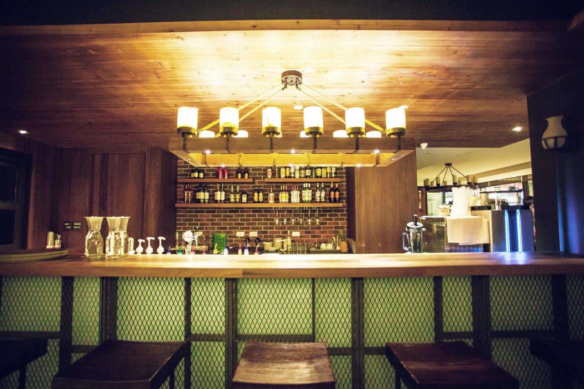 Inn By The Village Taitung Екстериор снимка